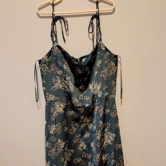 Satin Green Midi Dress size small - Picture 1 of 5